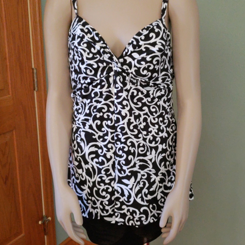 Miraclesuit top